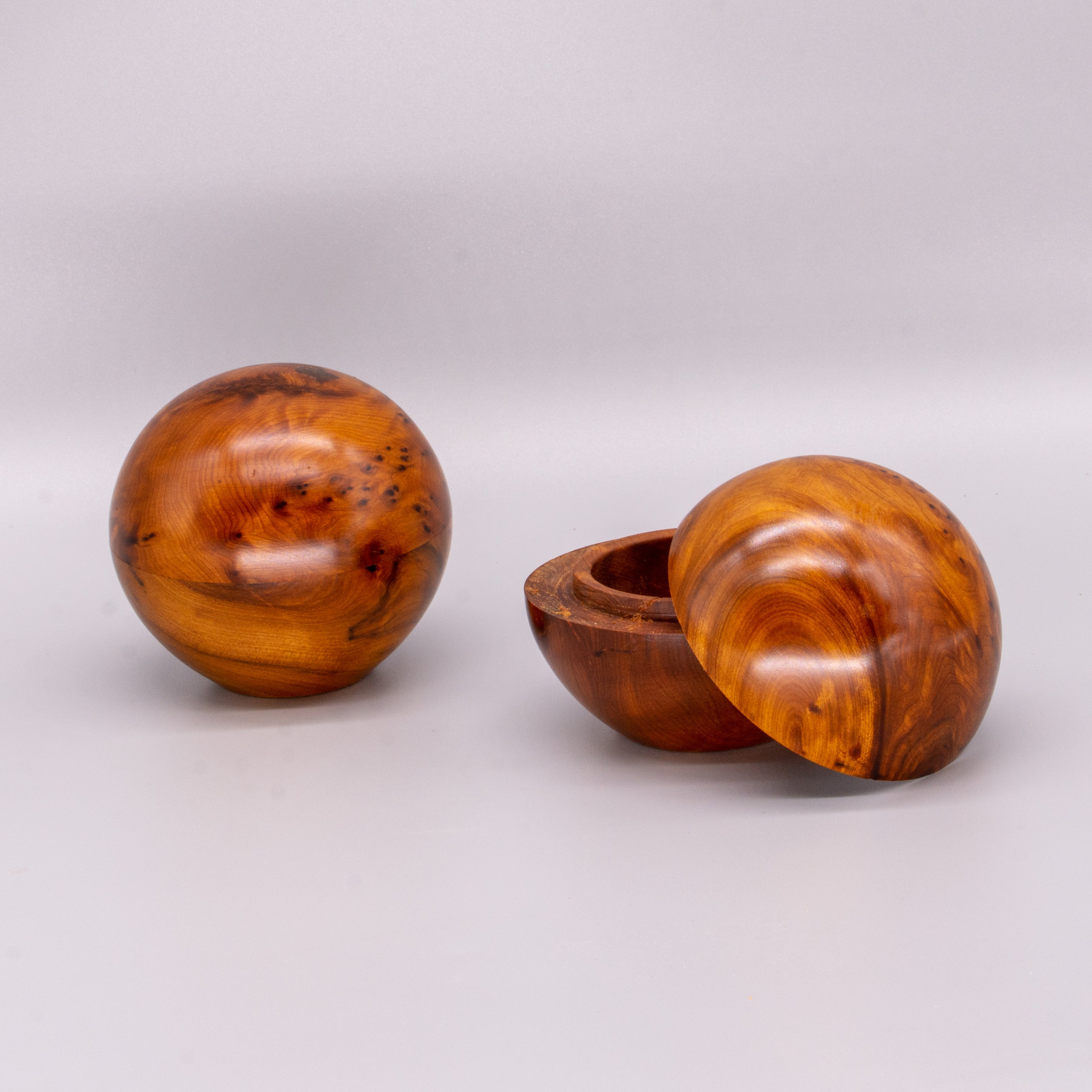 Sphere Shaped Box – World of Wood Gems and Minerals